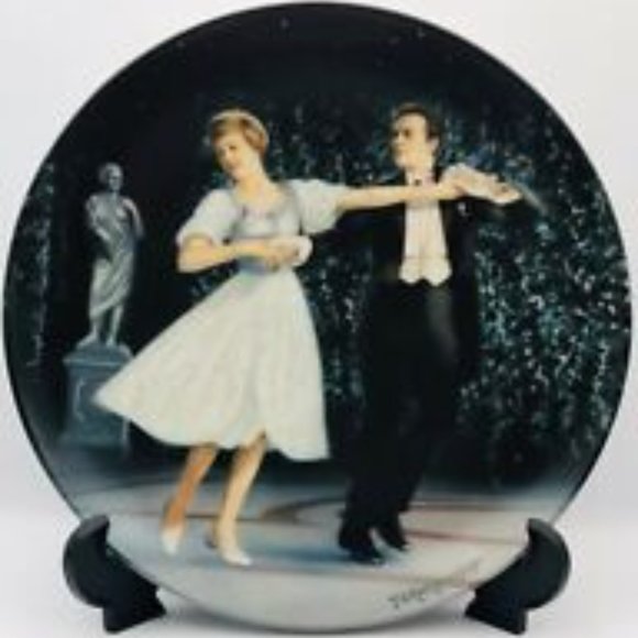 Sound of Music Plate Collection (Missing Plate #7) and Broadway Album - Picture 5 of 16